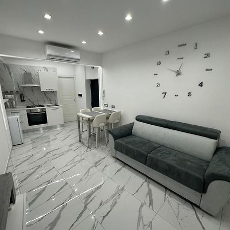 Апартаменти Mavy House Napoli Екстер'єр фото