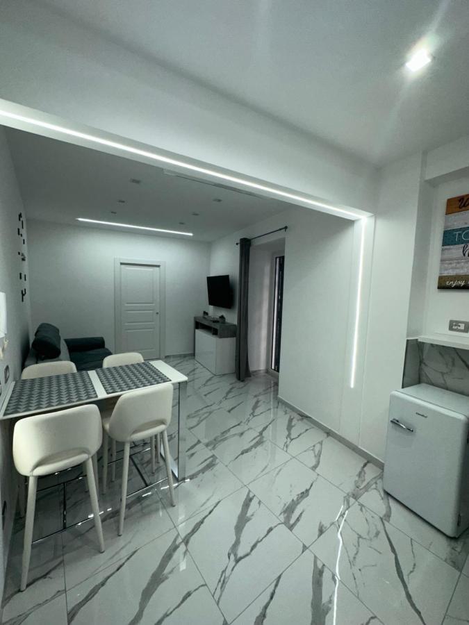 Апартаменти Mavy House Napoli Екстер'єр фото